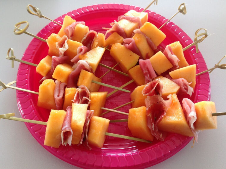 Recette Brochettes Melon Jambon Sec Sur À Vos Fourchettes – Blog De serapportantà Amuse Gueule Apéritif Avec Du Melon tutoriel