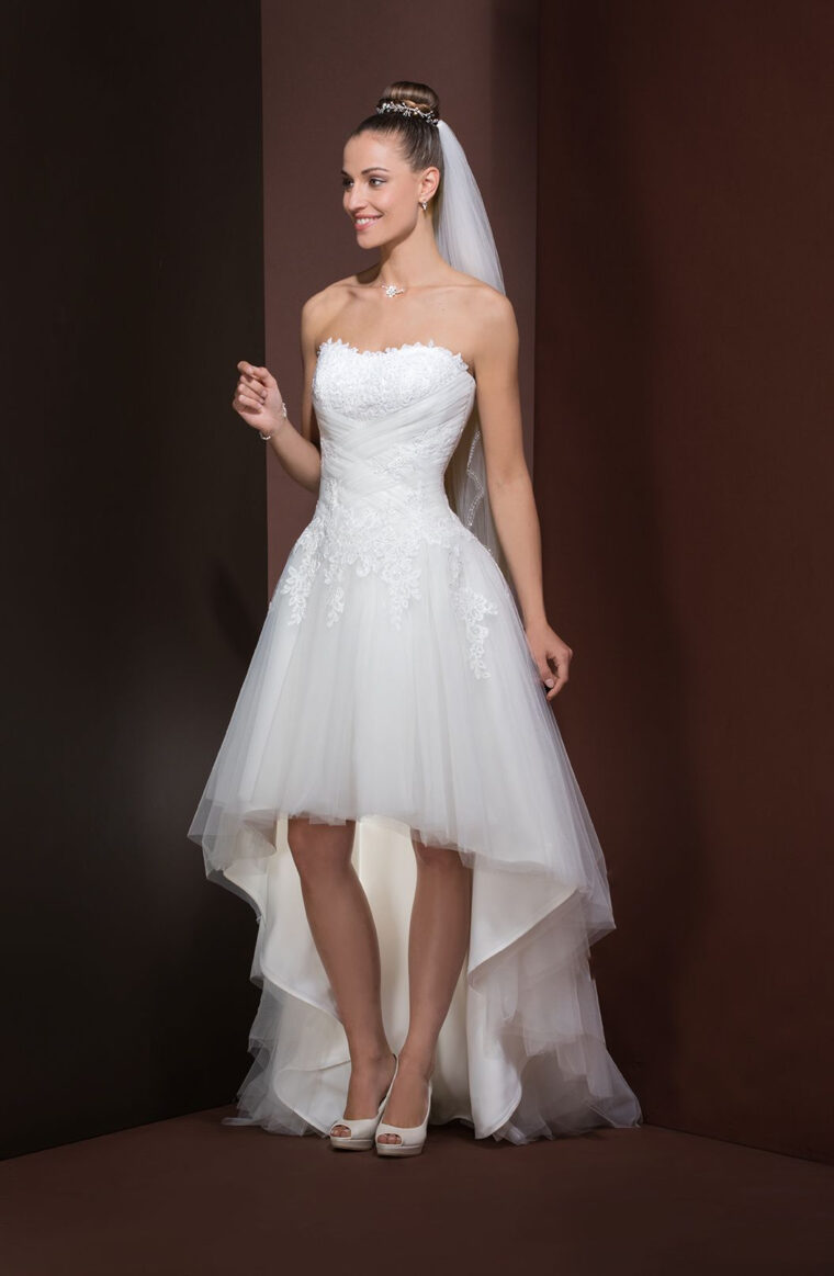 Robe De Mariée Courte Devant Et Longue Derrière Avec Jupe De Tulle intérieur Robe De Mariée Courte Rock génial