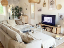 Un Salon De Style Bohème Avec Bobochic Living Room Wall Color, Living destiné Déco Maison De Campagne Cosy génial