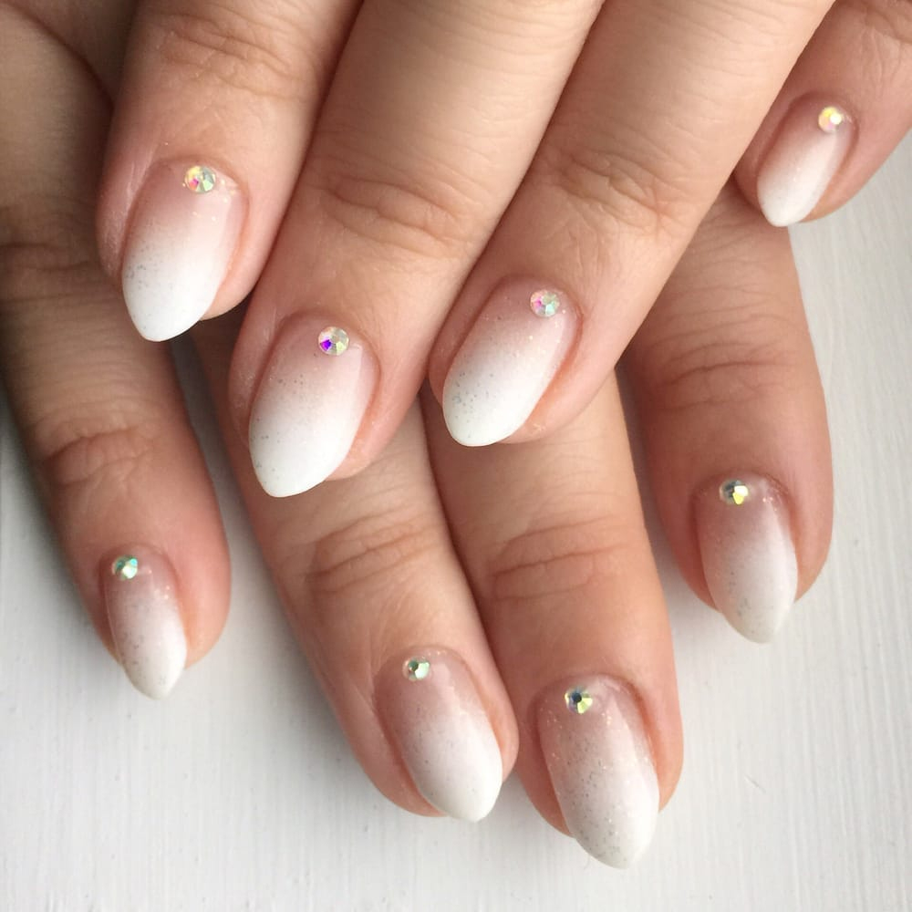 White Ombré Gel Nails With Rhinestones! - Yelp pour Ongle Avec Strass