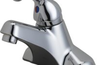 delta single handle pull-out kitchen faucet