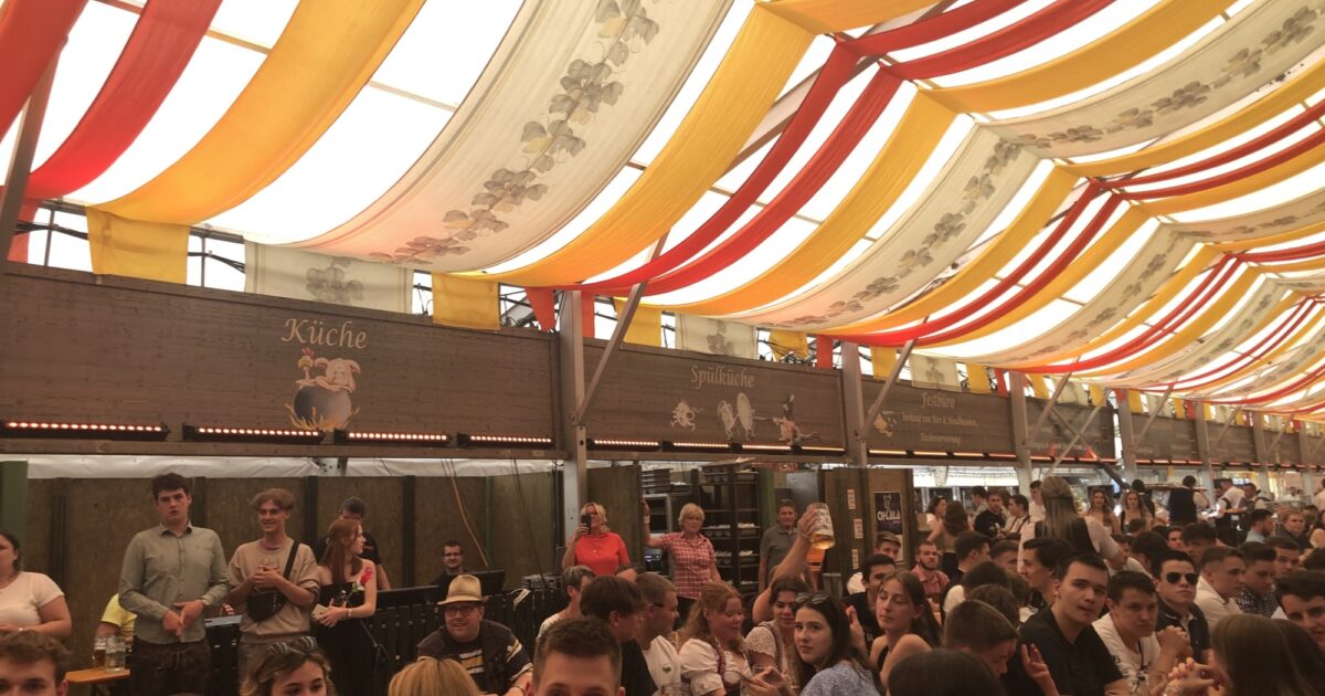  Das Aschaffenburger Volksfest ist offiziell eröffnet Illustration 