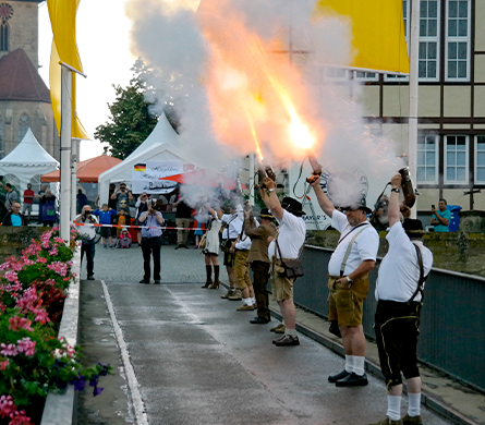  Stadt Lauffen I Brückenfest 2023 Illustration 