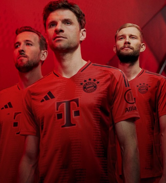  Adidas FC Bayern Home & Goalkeeper Bildidee 