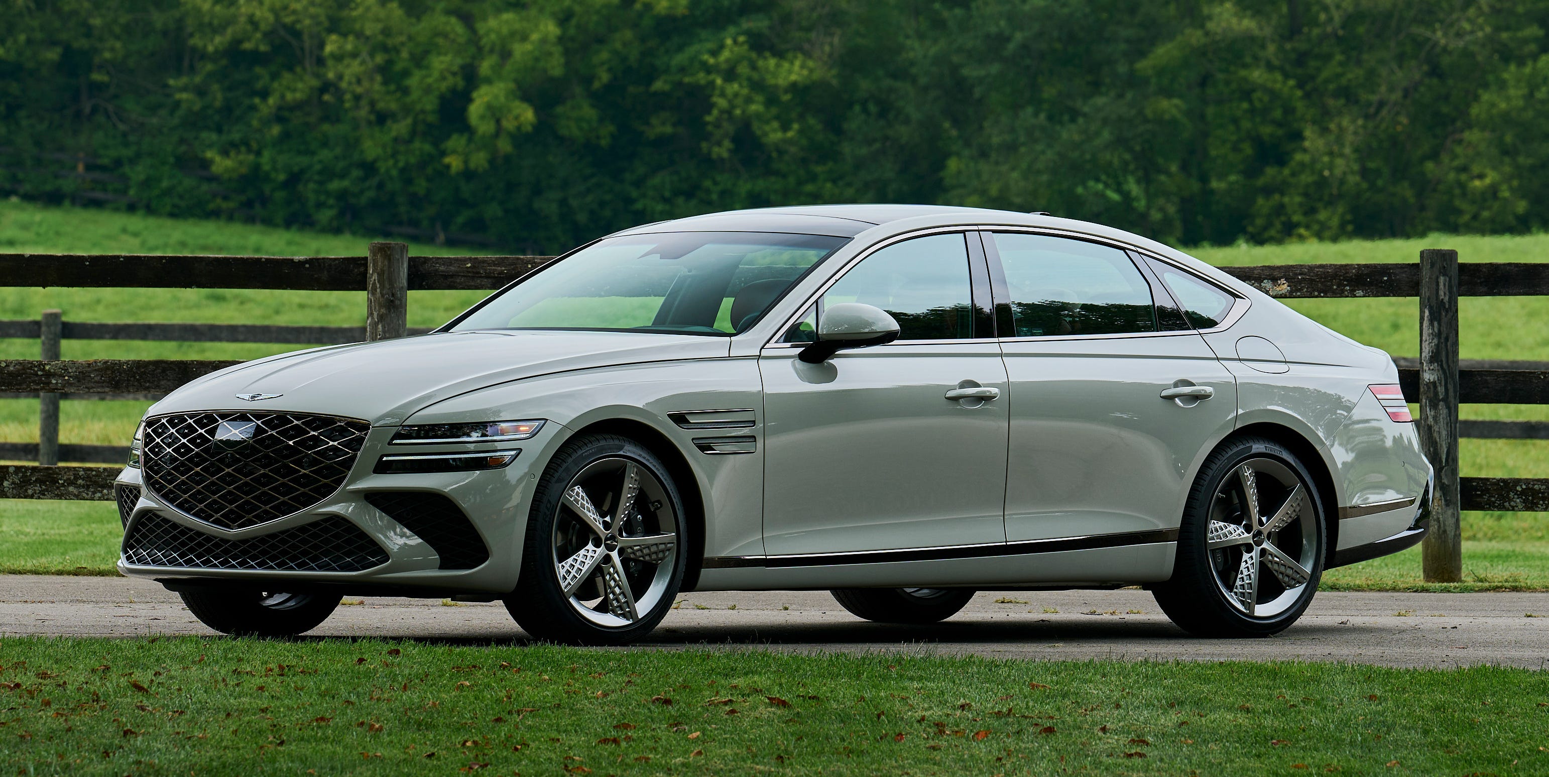  2026 Genesis Electrified G80 Has Longer Wheelbase, Larger Screen Bildidee 